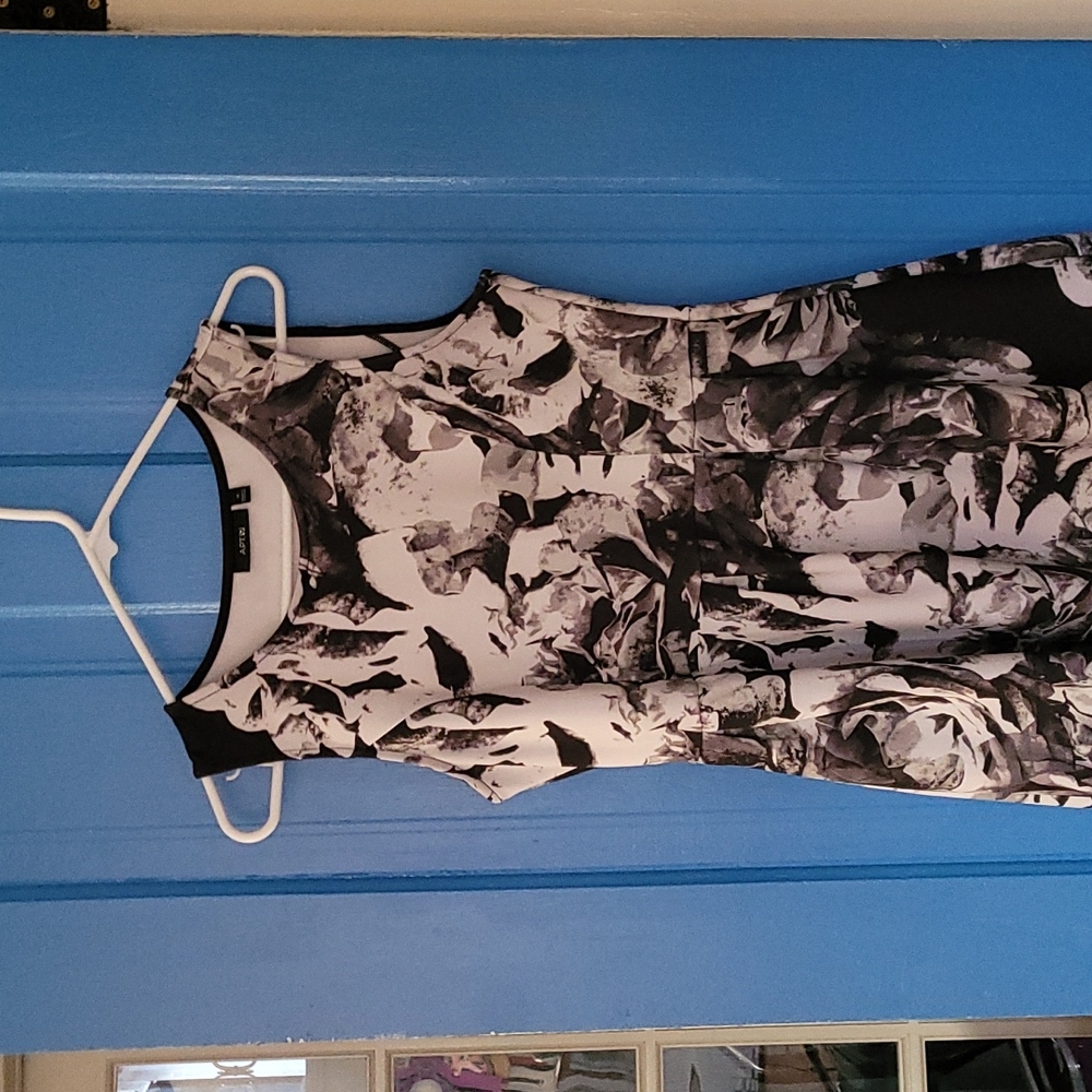 Black and white dress medium